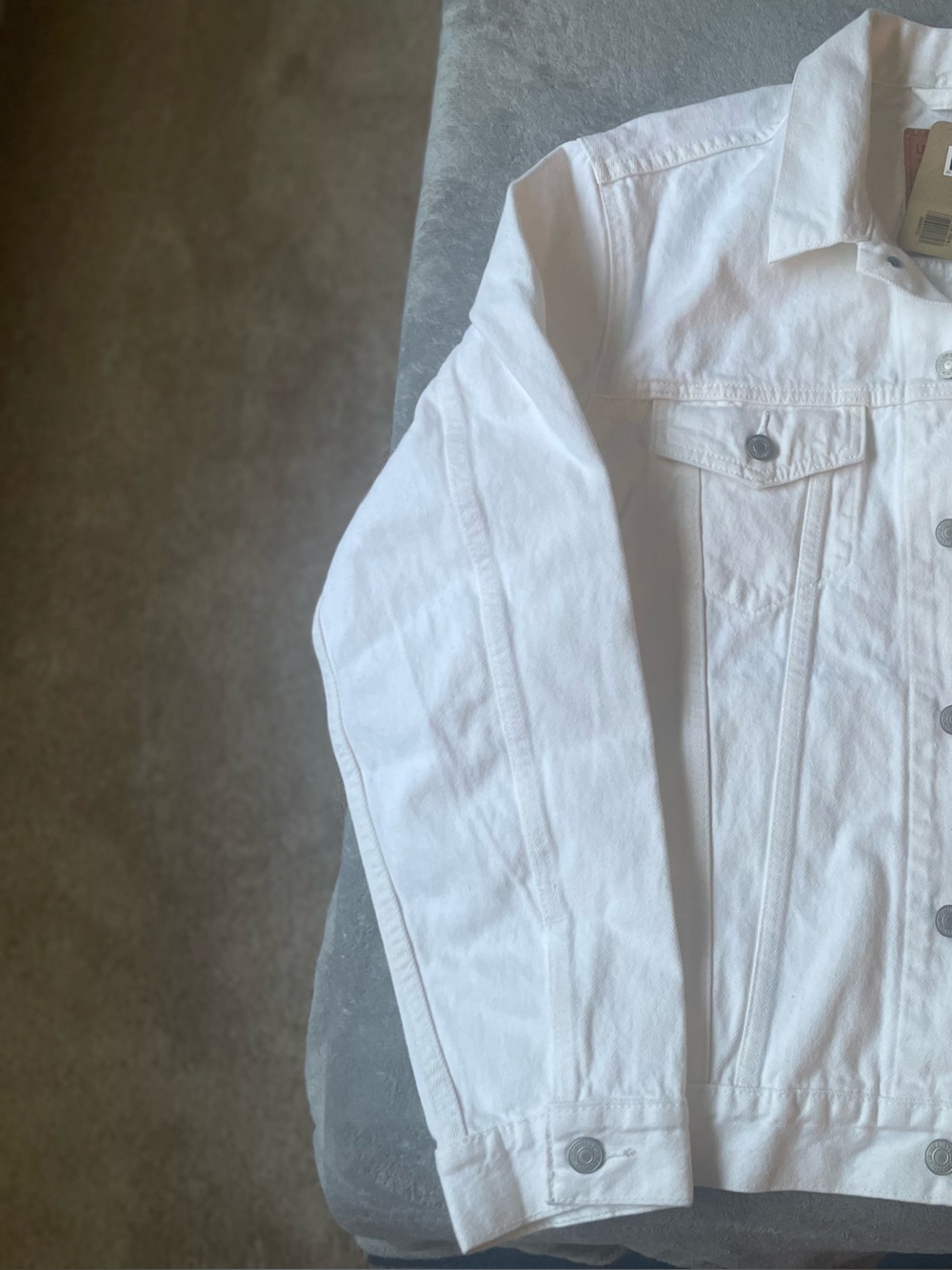 Levi’s Trucker Jacket - Picture 10 of 10